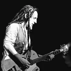 Poslechněte si interpreta Goy Karamelo, sledujte hudební videa, přečtěte si životopis, podívejte se na data turné a další informace.