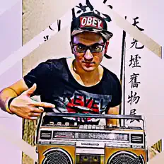 聆聽 Micka Pandera、觀看音樂影片、閱讀小傳、查看巡演日期等！