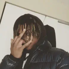 聆聽 Young Teazy、觀看音樂影片、閱讀小傳、查看巡演日期等！