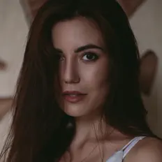 Luister naar ANILOPA, bekijk muziekvideo's, lees de bio, bekijk de tourdata, en meer!