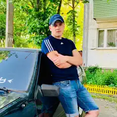 Poslechněte si interpreta Киевский, sledujte hudební videa, přečtěte si životopis, podívejte se na data turné a další informace.