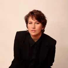 收听 Kirsten Maxwell、观看音乐视频、阅读小传、查看巡演日期等 ！