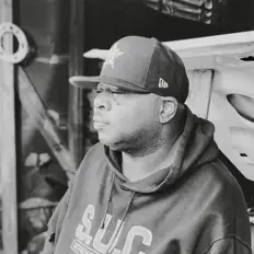 Escucha a Mr. Baldhead, mira vídeos musicales, lee la biografía, consulta fechas de giras y mucho más.