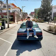 Dengarkan Jamie Reynolds, tonton video musik, baca bio, lihat tanggal tur & lainnya!