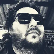 Gio Vieira सुनें, म्यूज़िक वीडियो देखें, बायो पढ़ें, दौरे की तारीखें और बहुत कुछ देखें!