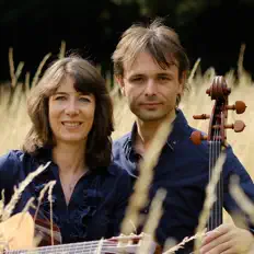 聆聽 Edenwood、觀看音樂影片、閱讀小傳、查看巡演日期等！