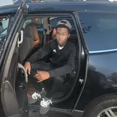 Escucha a Montcler Oz, mira videos musicales, lee su biografía, consulta las fechas de las gira y más.