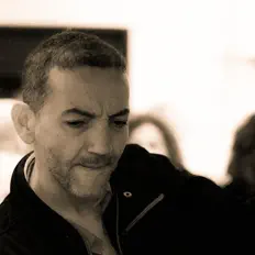 Ascolta Raul Platz, guarda video musicali, leggi la biografia, vedi le date del tour & altro!