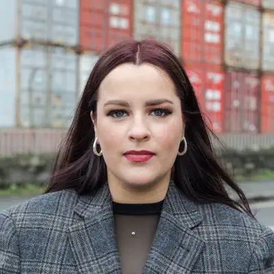 Listen to Siobhán Franks, watch music videos, read bio, see tour dates & more!