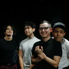 Dengarkan Hola Kevin, tonton video musik, baca bio, lihat tanggal tur & lainnya!