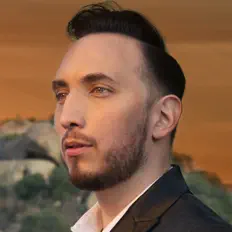 Dengarkan Jacob Louis, tonton video musik, baca bio, lihat tanggal tur & lainnya!