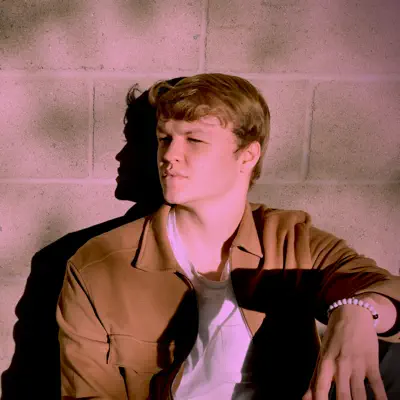 Ouça Ethan Lawrence, assista a videoclipes, leia a biografia, veja as datas das turnês e mais!