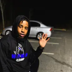 Luister naar Lil Darry, bekijk muziekvideo's, lees de bio, bekijk de tourdata, en meer!