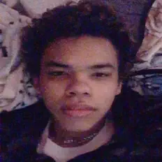 teenage valentine सुनें, म्यूज़िक वीडियो देखें, बायो पढ़ें, दौरे की तारीखें और बहुत कुछ देखें!