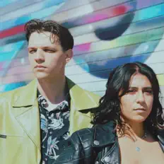 DC Melloを聴いたり、ミュージックビデオを鑑賞したり、経歴やツアー日程などを確認したりしましょう！