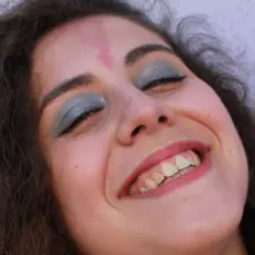 Ascolta Camilla Pollio, guarda video musicali, leggi la biografia, vedi le date del tour & altro!