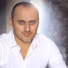 Poslechněte si interpreta Дмитрий Жук, sledujte hudební videa, přečtěte si životopis, podívejte se na data turné a další informace.