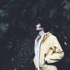 聆聽 kafuka、觀看音樂影片、閱讀小傳、查看巡演日期等！