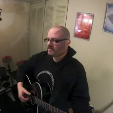 Poslechněte si interpreta Muziker, sledujte hudební videa, přečtěte si životopis, podívejte se na data turné a další informace.
