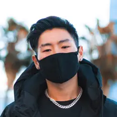 Dengarkan J. Lee, tonton video musik, baca bio, lihat tanggal tur & lainnya!