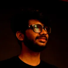 Escucha a Sanjeevi Easwar, mira videos musicales, lee su biografía, consulta las fechas de las gira y más.