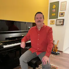收听 Paul Brandenberg、观看音乐视频、阅读小传、查看巡演日期等 ！