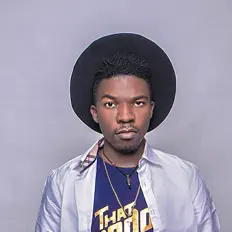 Hör dir Dhortune an, schau dir Musikvideos an, lies die Biografie, finde Tourdaten und mehr!