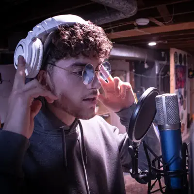 Ascolta Tynova, guarda video musicali, leggi la biografia, vedi le date del tour & altro!