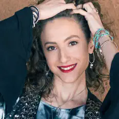 Listen to Lu Ramos, watch music videos, read bio, see tour dates & more!