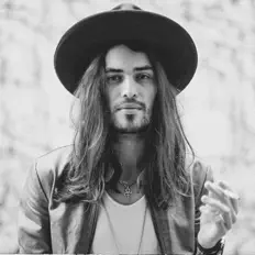Ascolta Jergus Oravec, guarda video musicali, leggi la biografia, vedi le date del tour & altro!