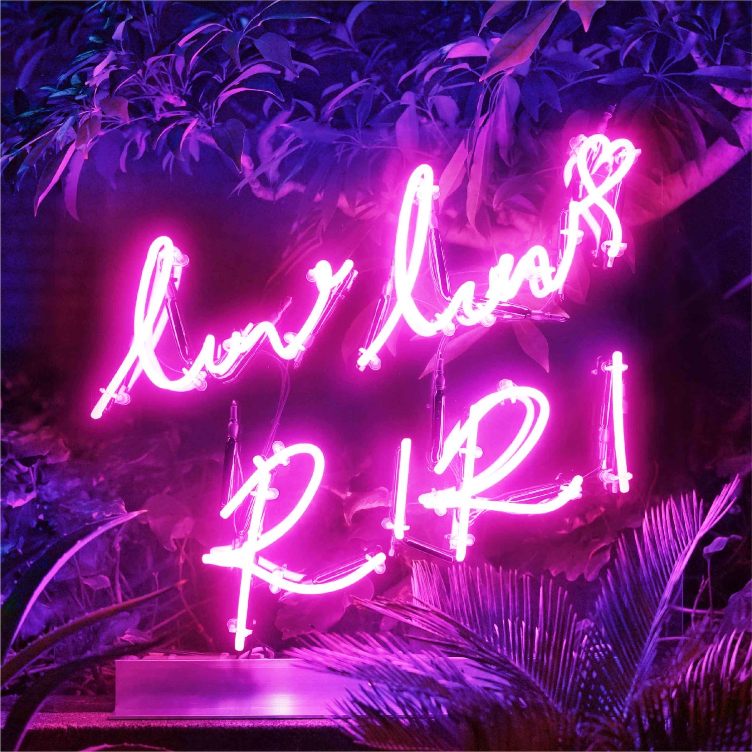 RIRI – luv luv feat. Junoflo – Single