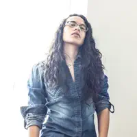 Ascolta undefined, guarda video musicali, leggi la biografia, vedi le date del tour & altro!