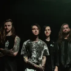 Dengarkan Midnight Drive, tonton video musik, baca bio, lihat tanggal tur & lainnya!