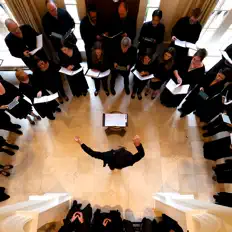The Saint Tikhon Choirを聴いたり、ミュージックビデオを鑑賞したり、経歴やツアー日程などを確認したりしましょう！
