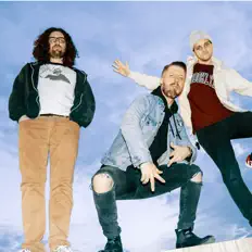 Dengarkan Copneconic, tonton video musik, baca bio, lihat tanggal tur & lainnya!