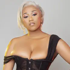 Escucha a Naledi Boltina, mira videos musicales, lee su biografía, consulta las fechas de las gira y más.