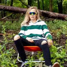 聆聽 Ehahn、觀看音樂影片、閱讀小傳、查看巡演日期等！