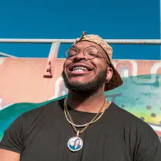 Ακούστε περιεχόμενο από Rocketoffmoon, παρακολουθήστε μουσικά βίντεο, διαβάστε το βιογραφικό, δείτε ημερομηνίες περιοδείας, και πολλά ακόμη!