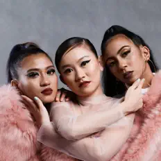 聆聽 Nona、觀看音樂影片、閱讀小傳、查看巡演日期等！