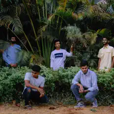 Ascolta Neon Crayon, guarda video musicali, leggi la biografia, vedi le date del tour & altro!