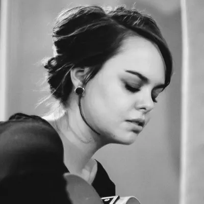 Listen to Darah Fogarty, watch music videos, read bio, see tour dates & more!