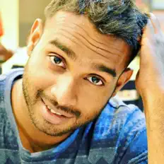 Akshay Resh dinle, müzik videolarını izle, biyografisini oku, tur tarihlerini ve daha fazlasını gör!