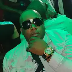 Hör dir Ant Dent an, schau dir Musikvideos an, lies die Biografie, finde Tourdaten und mehr!