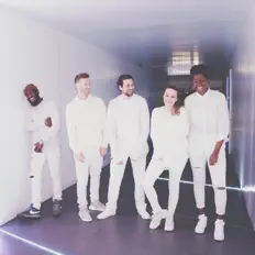 Écoutez Mantragold, regardez des vidéoclips, lisez la biographie, consultez les dates de tournée et plus encore !