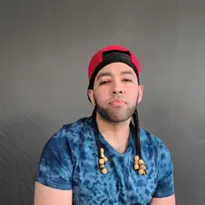 Ouça Lui Cambio, assista a videoclipes, leia a biografia, veja as datas das turnês e mais!