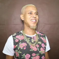 Dengarkan The Hunter, tonton video musik, baca bio, lihat tanggal tur & lainnya!