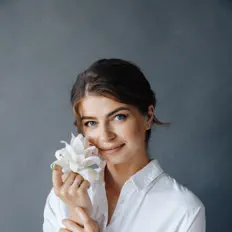 Оксана Шубина을(를) 듣고, 뮤직 비디오를 보고, 약력을 읽고, 투어 일정 등을 확인하세요!