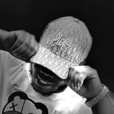 收听 Tae Guapo、观看音乐视频、阅读小传、查看巡演日期等 ！