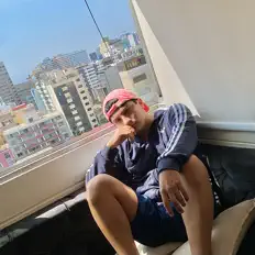 Carlos Laquiを聴いたり、ミュージックビデオを鑑賞したり、経歴やツアー日程などを確認したりしましょう！