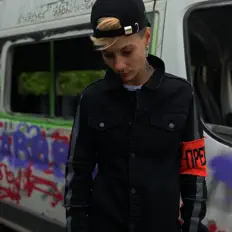 Posłuchaj wykonawcy Christina Tukilush, obejrzyj teledyski, przeczytaj biografię, zobacz daty tras koncertowych i nie tylko!